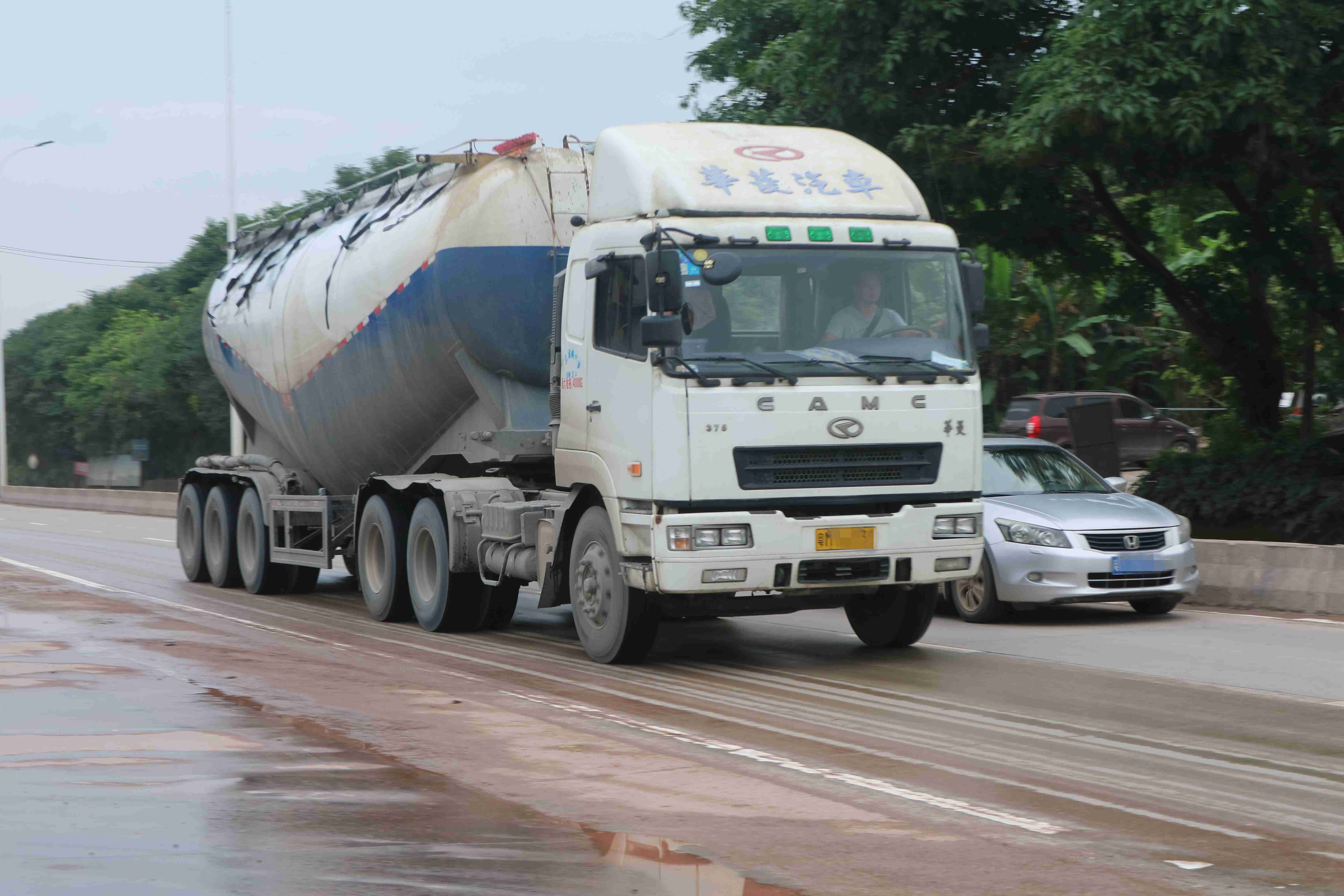 占比达97.3%!广东这家物流公司为何如此偏爱华菱重卡? - 第2张 - 提加商用车网 占比达97.3%!广东这家物流公司为何如此偏爱华菱重卡? - 第2张