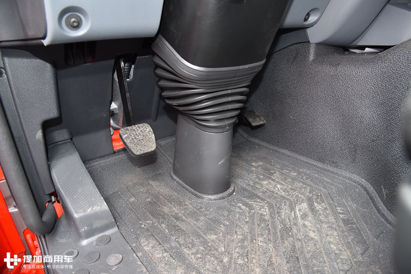 谭旭光:职工食堂必须如期建成! 生产一线办公室的沙发必须统统“砸掉”! - 第2张 - 提加商用车网 谭旭光:职工食堂必须如期建成! 生产一线办公室的沙发必须统统“砸掉”! - 第2张