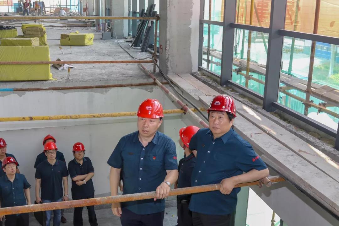 谭旭光：职工食堂必须如期建成！ 生产一线办公室的沙发必须统统“砸掉”！ - 第1张