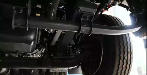 极致轻量化、高效动力,红岩杰卡牵引车专为港口运输而生 - 第3张 - 提加商用车网 极致轻量化、高效动力,红岩杰卡牵引车专为港口运输而生 - 第3张