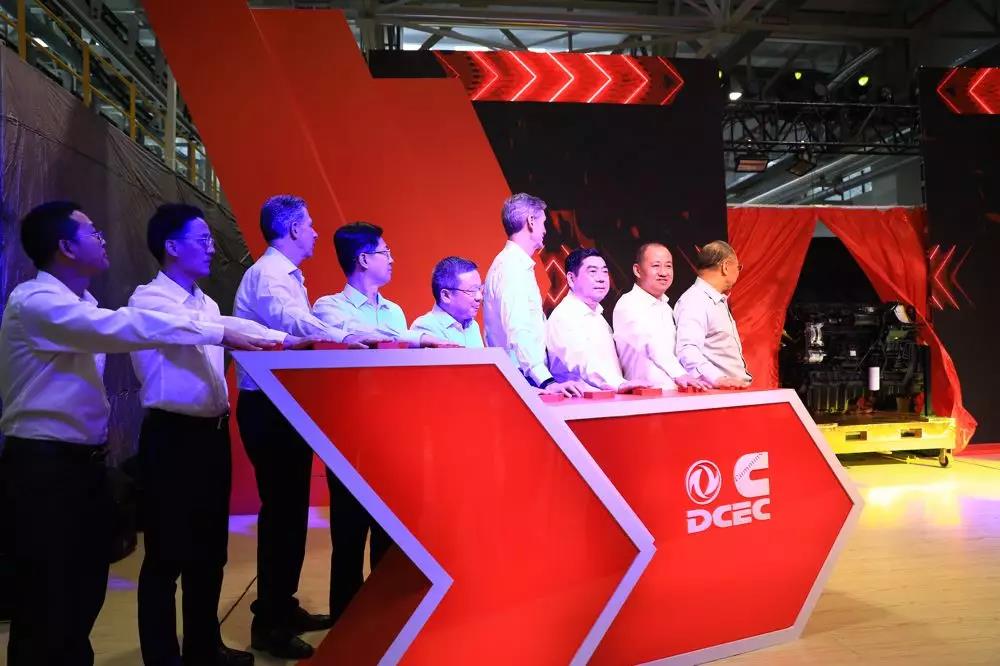 300万台发动机下线、国六新品上市，东风康明斯成果辉煌 - 第1张