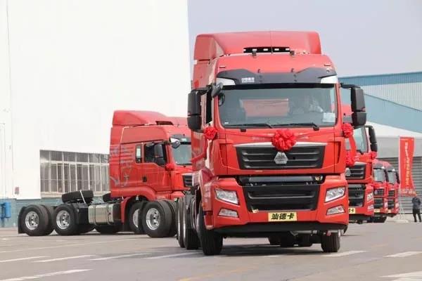 一次交车百辆,汕德卡牵引车再次助力危化品运输 - 第2张 - 提加商用车网 一次交车百辆,汕德卡牵引车再次助力危化品运输 - 第2张