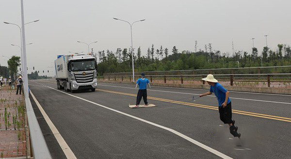 福田戴姆勒获长沙智能网联汽车开放道路测试号牌 - 第6张