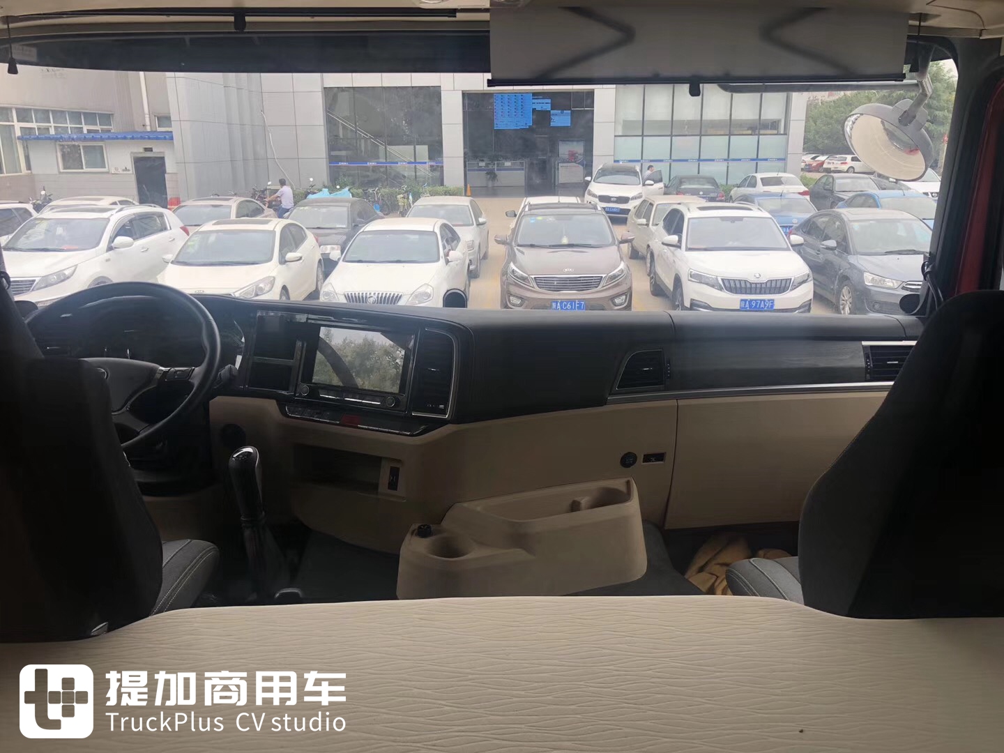 陕汽突然推出德龙X5000，这车怎么样？小编拿到了实拍照片，就带您一起来看看 - 第4张