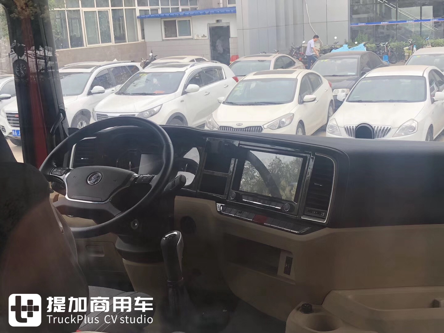 陕汽突然推出德龙X5000，这车怎么样？小编拿到了实拍照片，就带您一起来看看 - 第5张