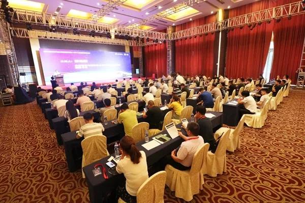 助攻行业高质量发展,上汽红岩车罐一体智能危化车洛阳上市 - 第3张 - 提加商用车网 助攻行业高质量发展,上汽红岩车罐一体智能危化车洛阳上市 - 第3张