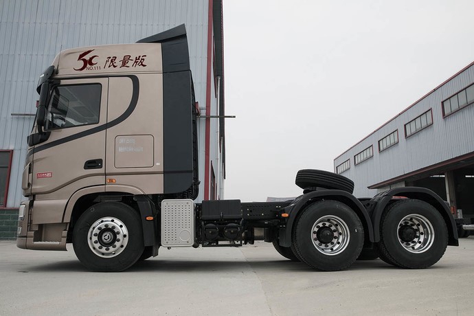 手慢无!每省限量50台,东风天龙KX 50周年限量版即将上市 - 第1张 - 提加商用车网 手慢无!每省限量50台,东风天龙KX 50周年限量版即将上市 - 第1张