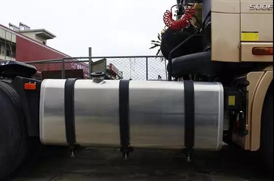 大马力、轻量化,看看大运N9H变身“远航大咖”的秘密 - 第5张 - 提加商用车网 大马力、轻量化,看看大运N9H变身“远航大咖”的秘密 - 第5张