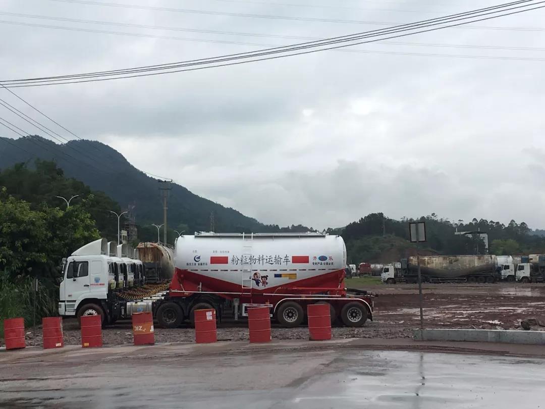 汉马动力百公里油耗21L,华菱星马征服梅州物流行业最大重卡车队 - 第2张 - 提加商用车网 汉马动力百公里油耗21L,华菱星马征服梅州物流行业最大重卡车队 - 第2张