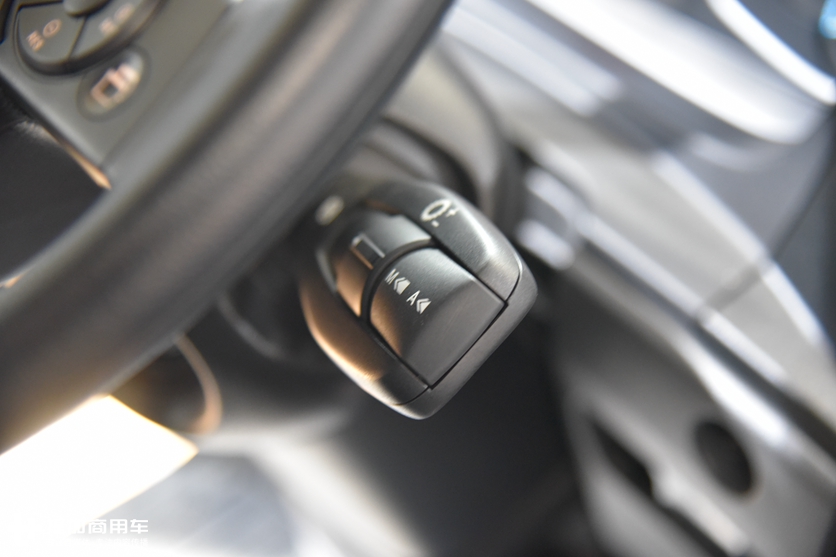 比重卡差距更大,实拍奔驰Atego告诉您欧洲中卡领先我们有多远 - 第5张 - 提加商用车网 比重卡差距更大,实拍奔驰Atego告诉您欧洲中卡领先我们有多远 - 第5张