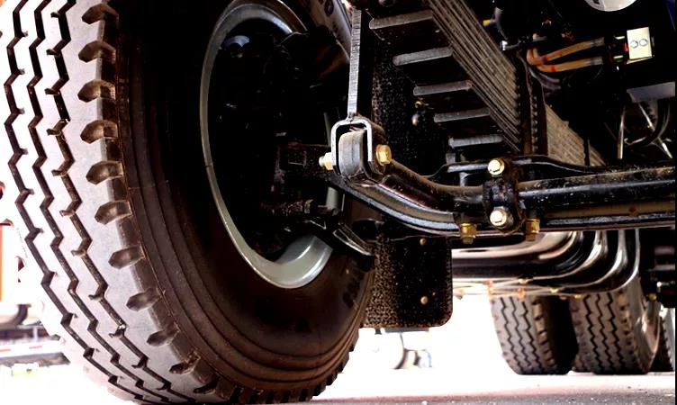 来了，真的来了，陕汽重卡2.8米低顶牵引车来了 - 第4张