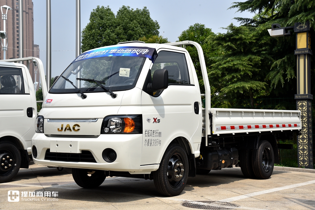 多项升级,现场用户采购百台,江淮轿卡国六新品阜阳上市 - 第2张 - 提加商用车网 多项升级,现场用户采购百台,江淮轿卡国六新品阜阳上市 - 第2张