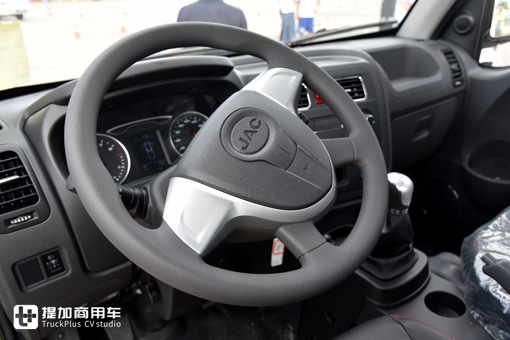 多项升级,现场用户采购百台,江淮轿卡国六新品阜阳上市 - 第4张 - 提加商用车网 多项升级,现场用户采购百台,江淮轿卡国六新品阜阳上市 - 第4张