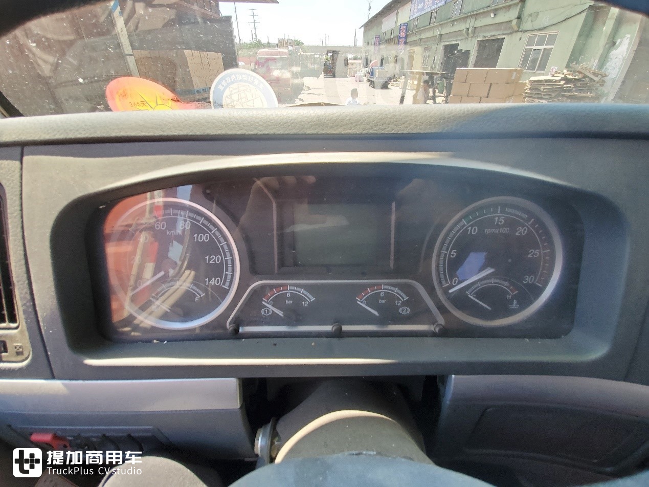 偶遇少见的柳汽乘龙H6牵引车,司机说他曾在新加坡开车一月挣三万 - 第11张 - 提加商用车网 偶遇少见的柳汽乘龙H6牵引车,司机说他曾在新加坡开车一月挣三万 - 第11张