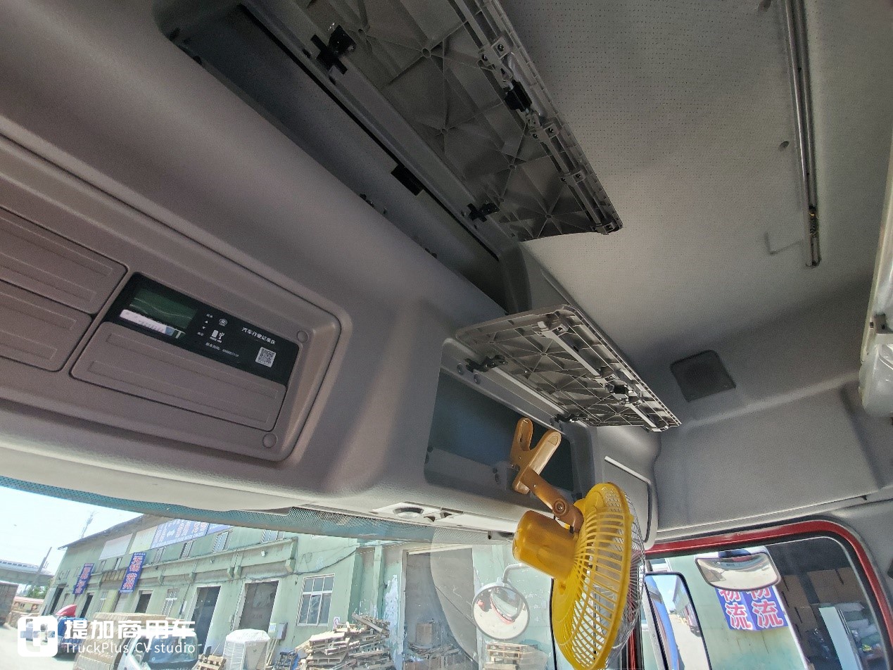 偶遇少见的柳汽乘龙H6牵引车,司机说他曾在新加坡开车一月挣三万 - 第13张 - 提加商用车网 偶遇少见的柳汽乘龙H6牵引车,司机说他曾在新加坡开车一月挣三万 - 第13张