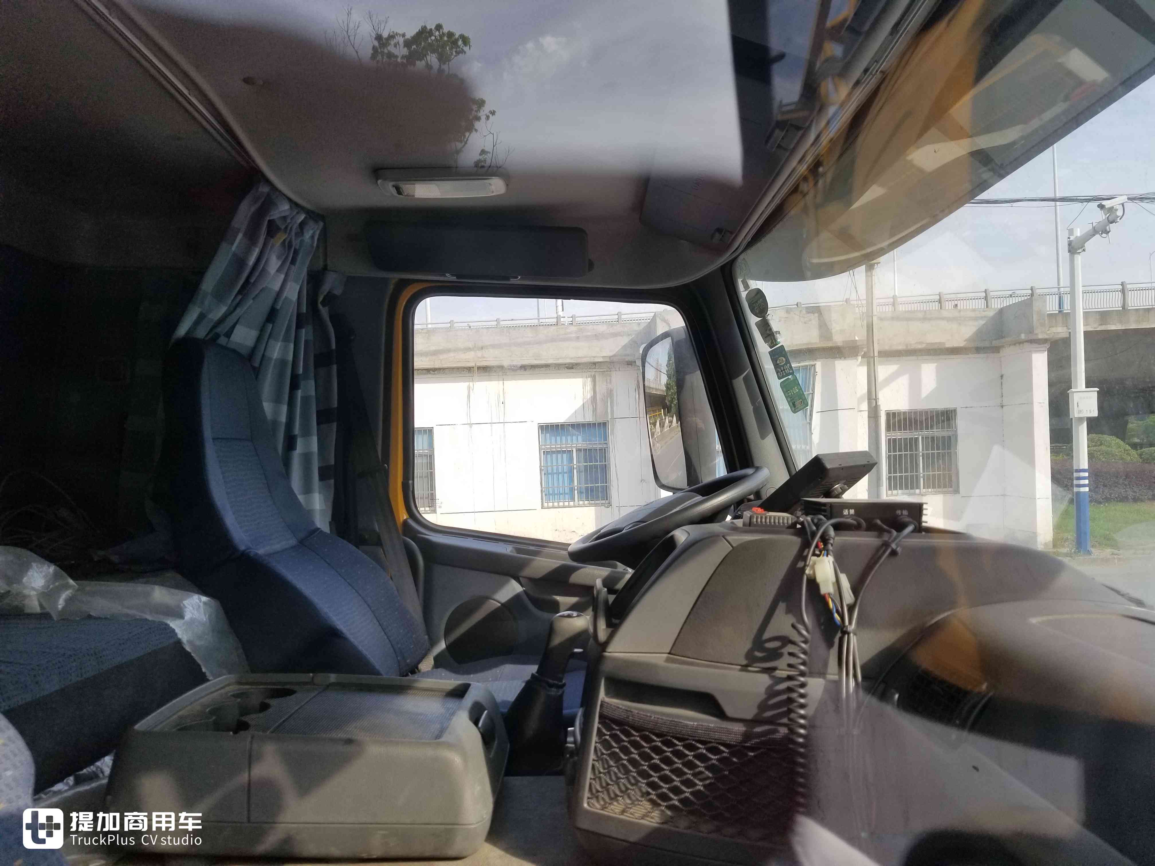 高架桥就是靠它来维护，带您见识一辆沃尔沃FM底盘的桥梁检测车 - 第6张