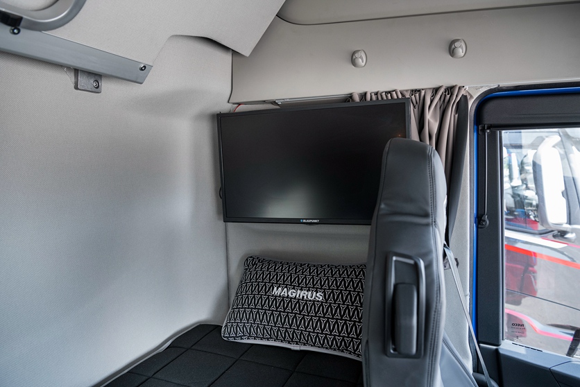 新外观更大驾驶室，还有两款概念车型，依维柯发布全新一代重卡S-way - 第16张