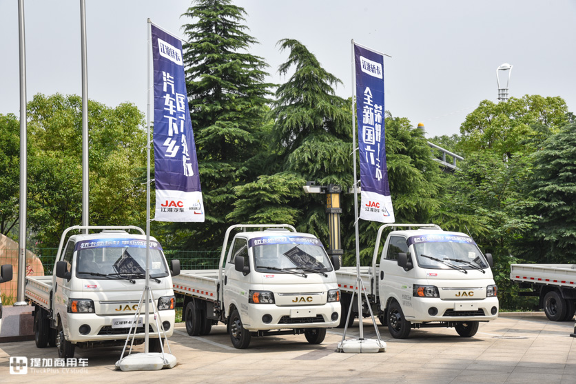 车身2.07米不惧限高杆、地库,还有轿车的舒适性,江淮轿卡X5国六车型实拍评测 - 第1张 - 提加商用车网 车身2.07米不惧限高杆、地库,还有轿车的舒适性,江淮轿卡X5国六车型实拍评测 - 第1张