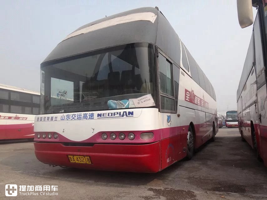 国产豪华大巴真正的扛鼎车型，青年尼奥普兰JNP6127高端客车的那些事 - 第3张