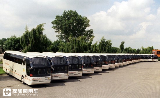 青年尼奥普兰JNP6127高端大巴的前世今生，关于原型车Starliner N516的那些事 - 第31张