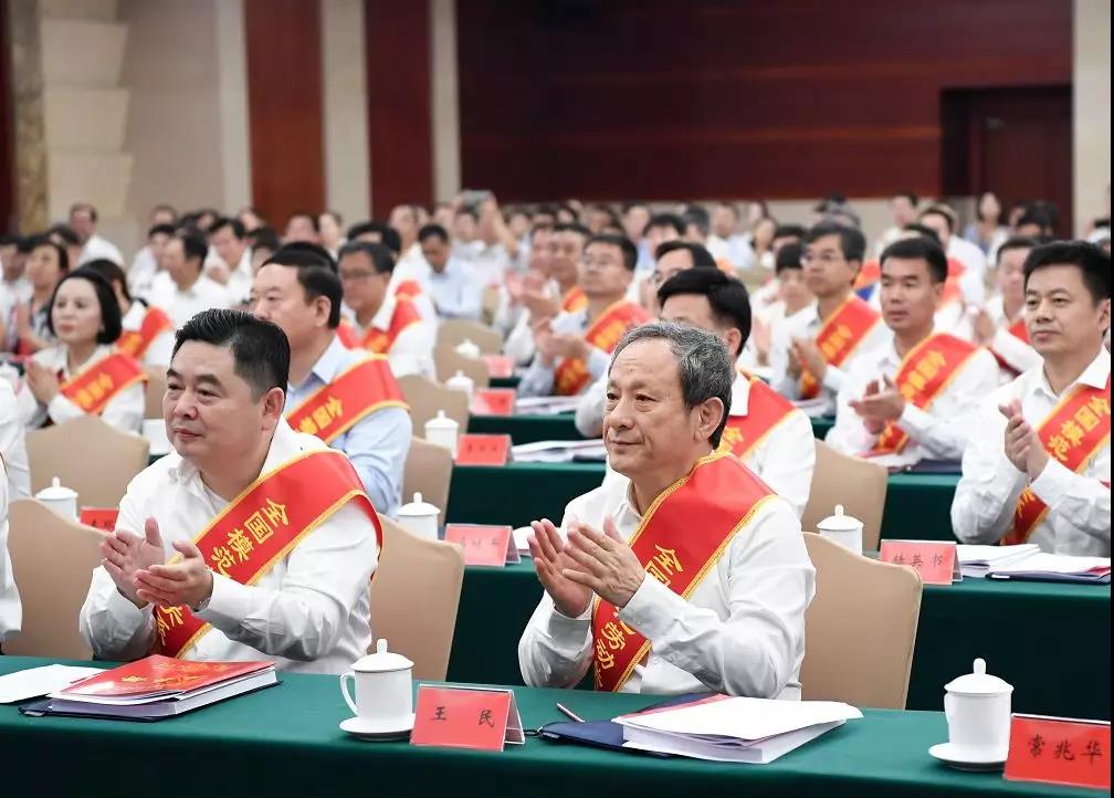 徐工集团获“全国模范劳动关系和谐企业”荣誉称号 - 第6张 - 提加商用车网 徐工集团获“全国模范劳动关系和谐企业”荣誉称号 - 第6张