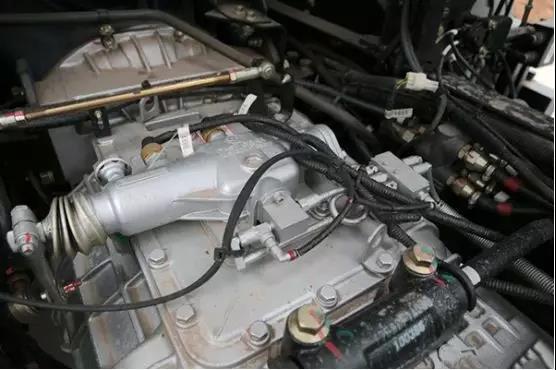 “瘦身”≠“减配” 看7.7吨的大运N8E钜赢版如何保安全 - 第4张 - 提加商用车网 “瘦身”≠“减配” 看7.7吨的大运N8E钜赢版如何保安全 - 第4张