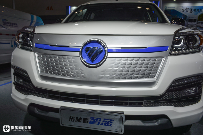 是乘用车，又是拉货的皮卡，随便进城不限行，福田拓陆者智蓝实拍 - 第3张