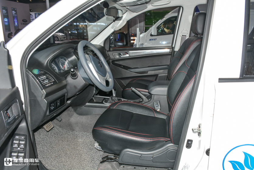 是乘用车，又是拉货的皮卡，随便进城不限行，福田拓陆者智蓝实拍 - 第11张