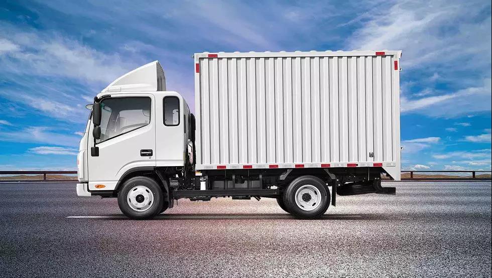 超强爬坡动力、轻量化技术,帅铃全能快递版让冷链运输更容易 - 第3张 - 提加商用车网 超强爬坡动力、轻量化技术,帅铃全能快递版让冷链运输更容易 - 第3张