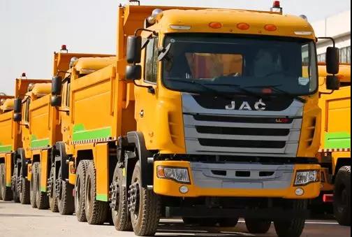 新时代的城市建设新装备，轻量化格尔发智能环保渣土车 - 第1张