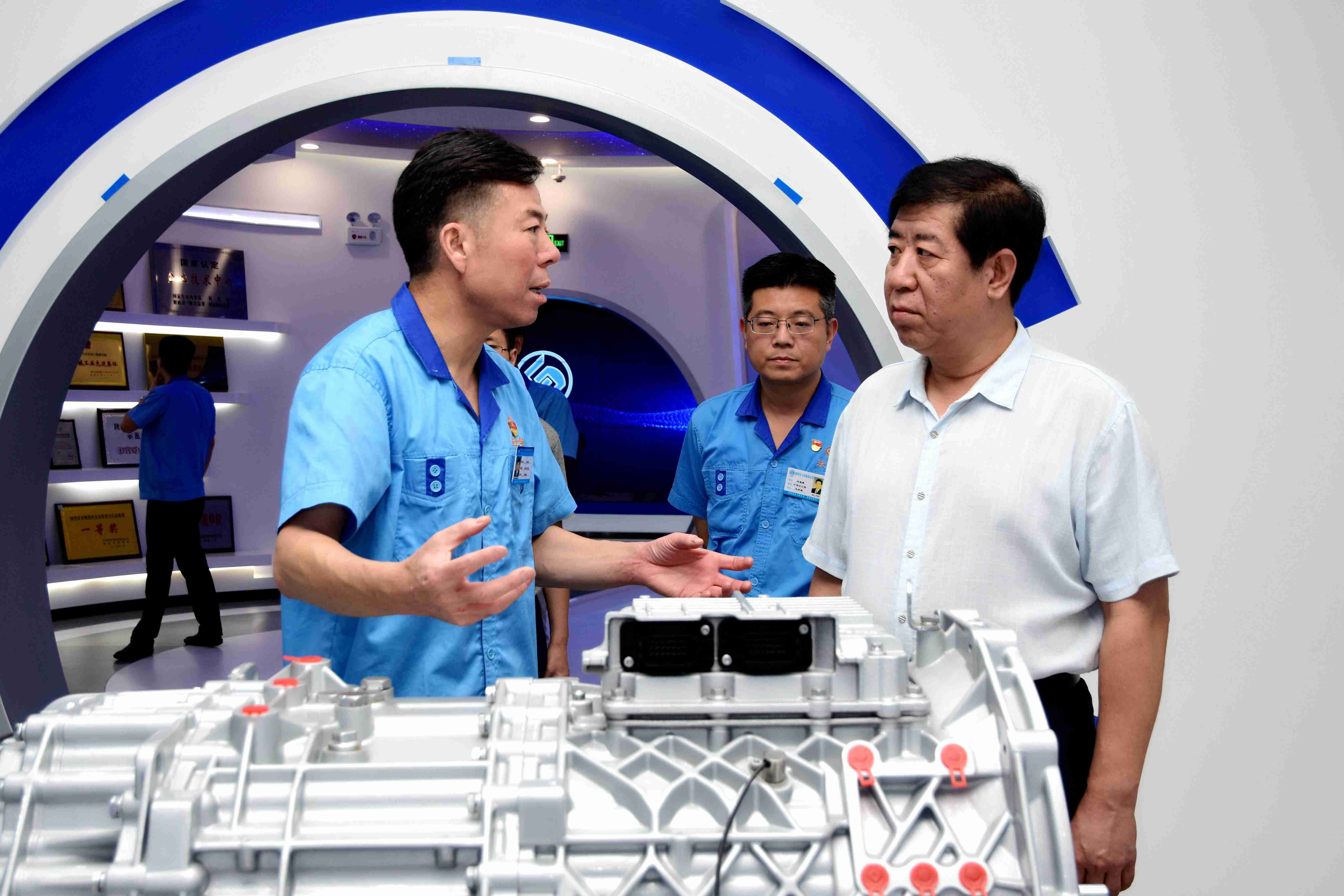 省国资委调研组来法士特开展主题教育调研 - 第3张 - 提加商用车网 省国资委调研组来法士特开展主题教育调研 - 第3张