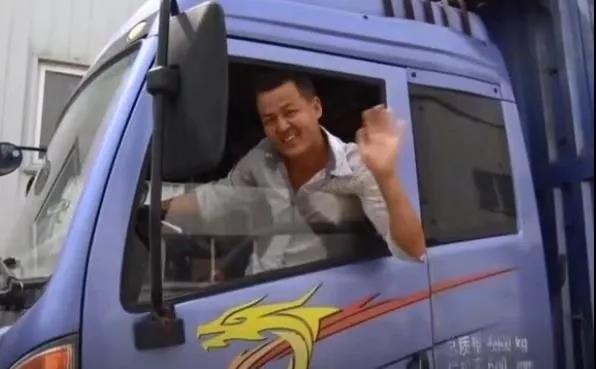 挂车上拉条幅征婚,解放卡友就是这么“敢爱敢恨”! - 第3张 - 提加商用车网 挂车上拉条幅征婚,解放卡友就是这么“敢爱敢恨”! - 第3张