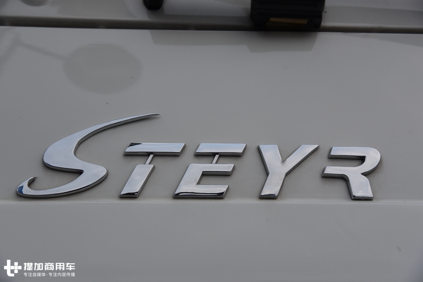 陕汽经典的斯太尔重卡,国内已停产,如今只销往海外的奥龙牵引车实拍 - 第3张 - 提加商用车网 陕汽经典的斯太尔重卡,国内已停产,如今只销往海外的奥龙牵引车实拍 - 第3张