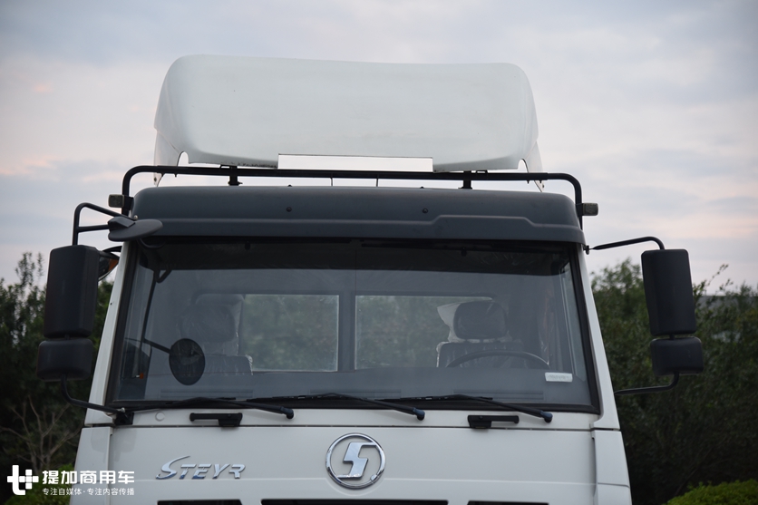 陕汽经典的斯太尔重卡,国内已停产,如今只销往海外的奥龙牵引车实拍 - 第4张 - 提加商用车网 陕汽经典的斯太尔重卡,国内已停产,如今只销往海外的奥龙牵引车实拍 - 第4张