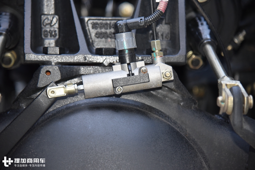 陕汽经典的斯太尔重卡,国内已停产,如今只销往海外的奥龙牵引车实拍 - 第13张 - 提加商用车网 陕汽经典的斯太尔重卡,国内已停产,如今只销往海外的奥龙牵引车实拍 - 第13张