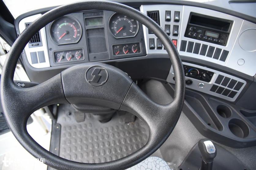 陕汽经典的斯太尔重卡,国内已停产,如今只销往海外的奥龙牵引车实拍 - 第20张 - 提加商用车网 陕汽经典的斯太尔重卡,国内已停产,如今只销往海外的奥龙牵引车实拍 - 第20张