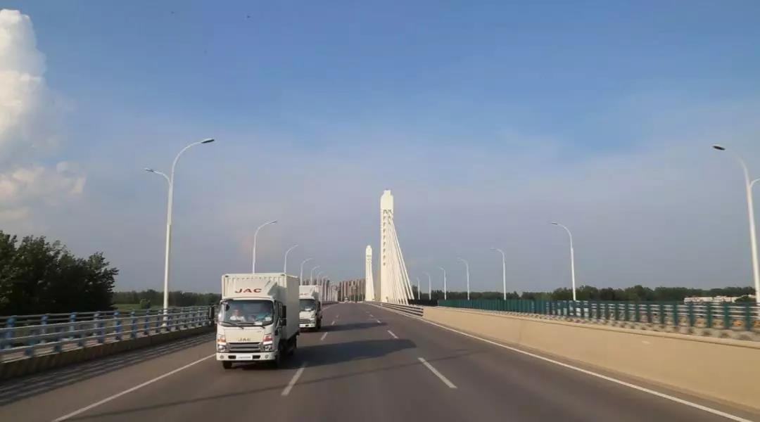 蓝牌旗舰,帅铃全能城配版全球劲擎上市! - 第8张 - 提加商用车网 蓝牌旗舰,帅铃全能城配版全球劲擎上市! - 第8张