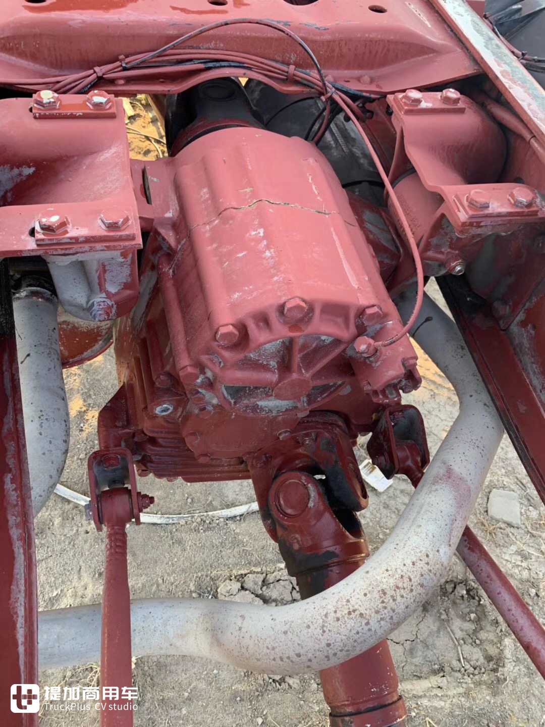 真正的老爷卡车，还是全驱V8动力，29年车龄的奔驰SK越野卡车实拍 - 第20张