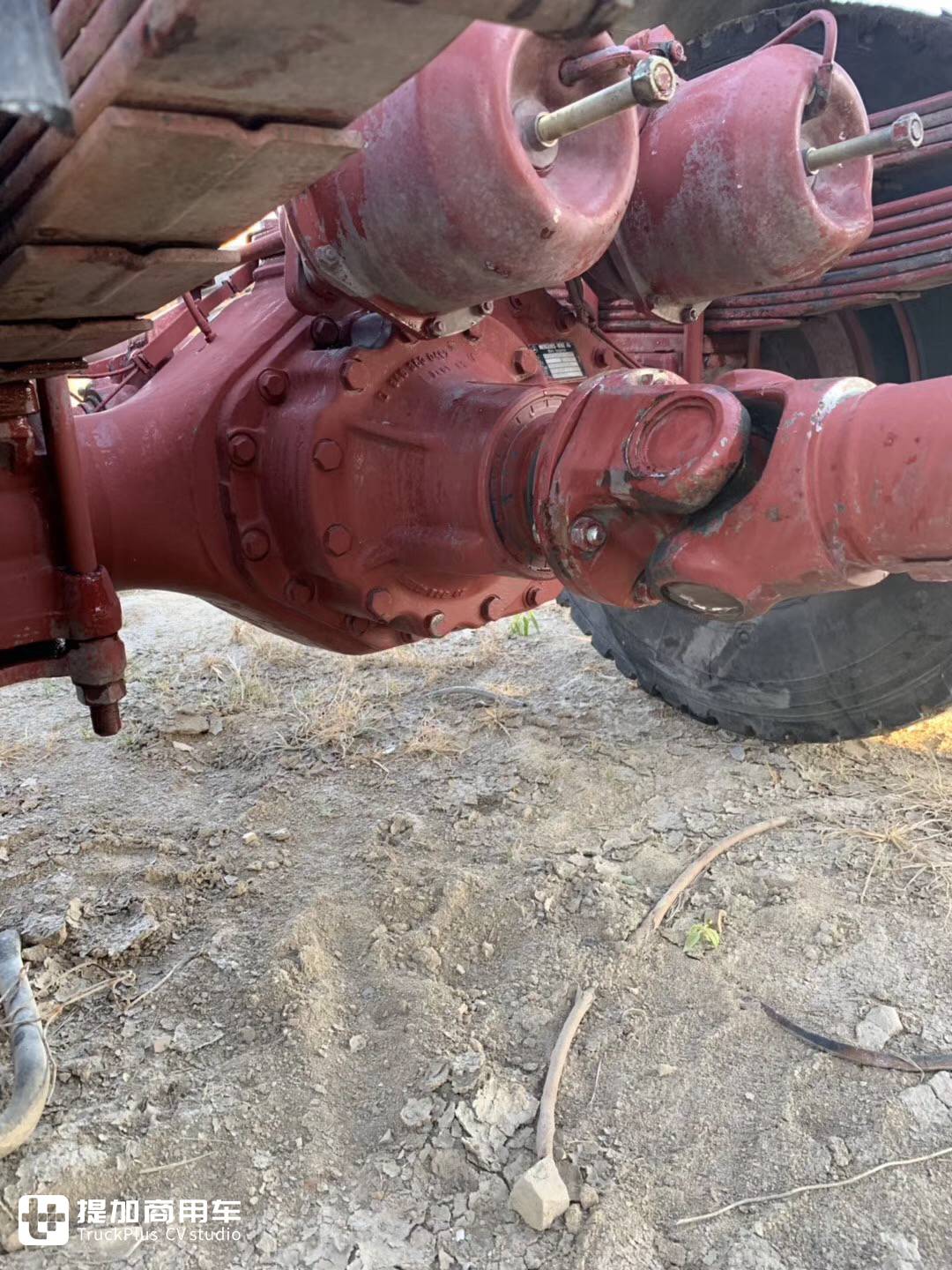 真正的老爷卡车，还是全驱V8动力，29年车龄的奔驰SK越野卡车实拍 - 第21张