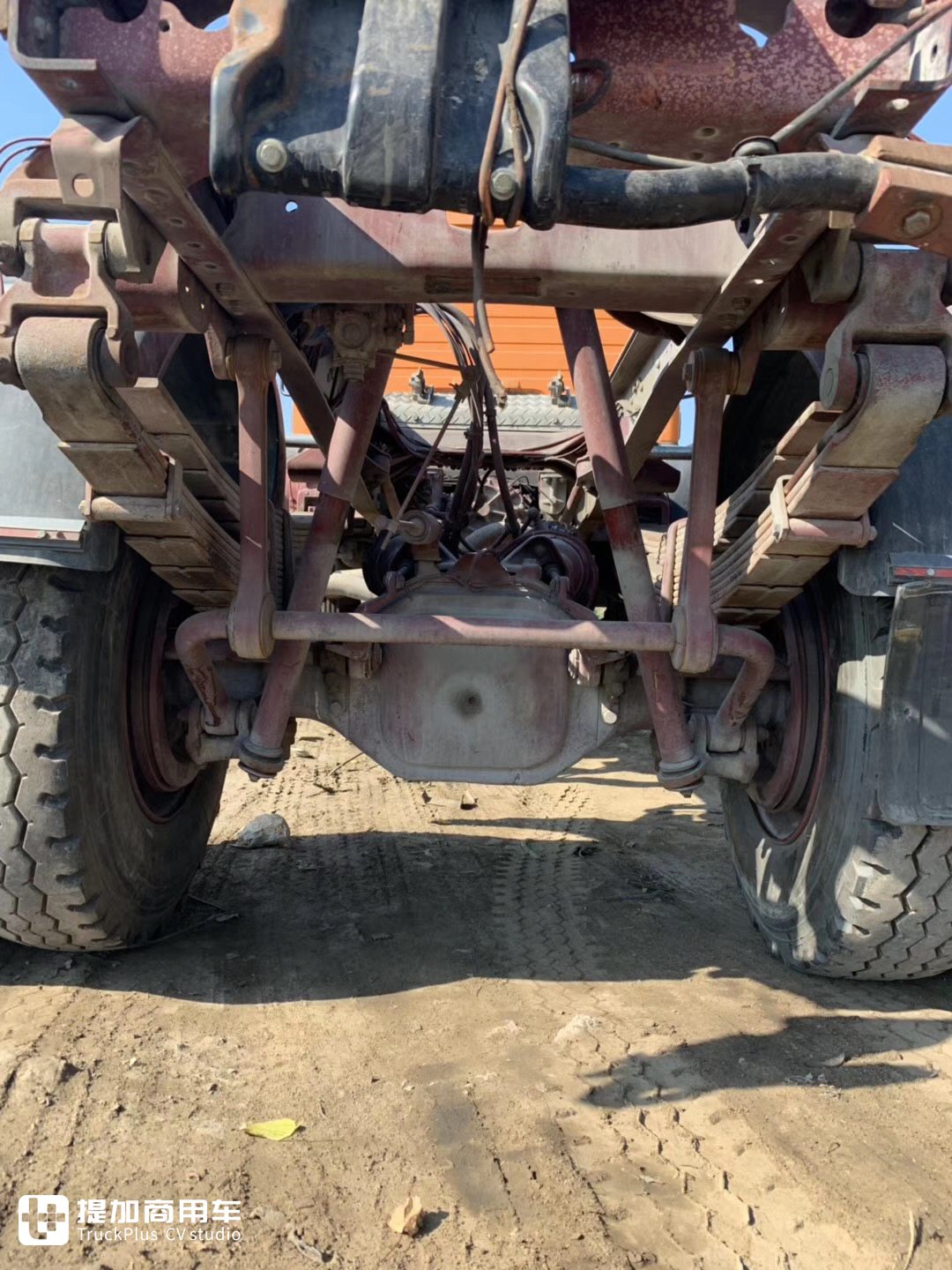 真正的老爷卡车，还是全驱V8动力，29年车龄的奔驰SK越野卡车实拍 - 第22张