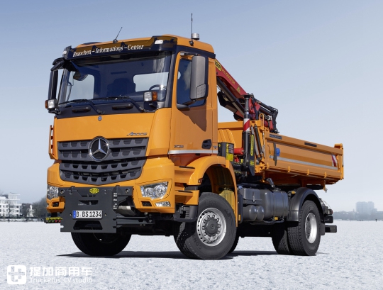 真正的老爷卡车，还是全驱V8动力，29年车龄的奔驰SK越野卡车实拍 - 第26张