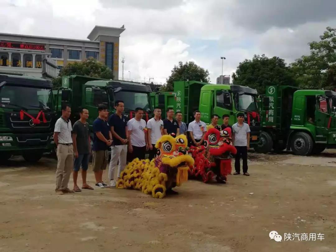 拼市场 抢订单，8台轩德轻量化王者自卸广东成功交付 - 第1张