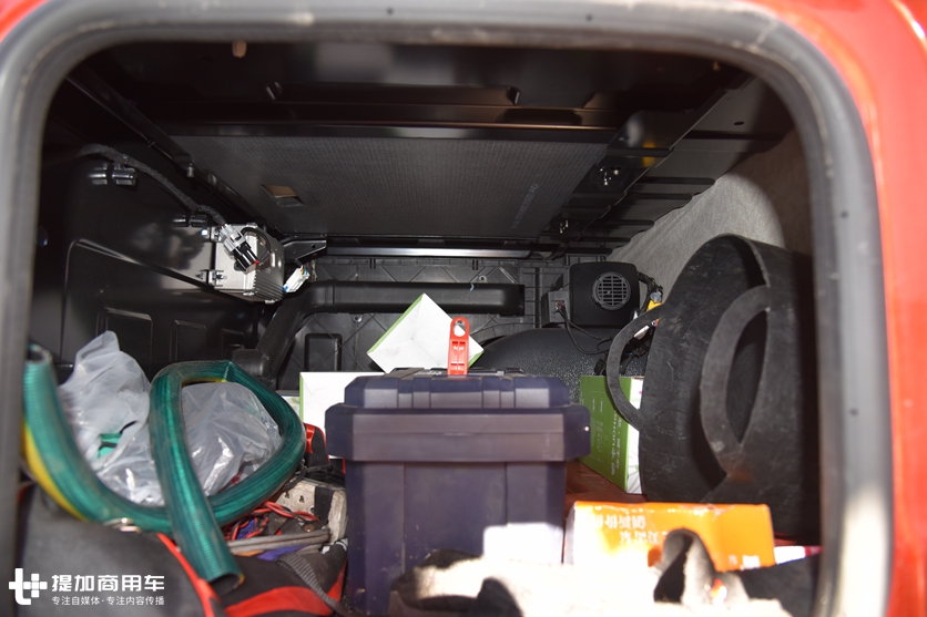 农产品批发市场偶遇一辆解放J7,配置真高,师傅说买这车花了50万 - 第19张 - 提加商用车网 农产品批发市场偶遇一辆解放J7,配置真高,师傅说买这车花了50万 - 第19张