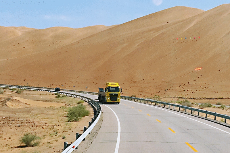严鉴铂董事长亲临一线慰问“三高”试验队 - 第3张 - 提加商用车网 严鉴铂董事长亲临一线慰问“三高”试验队 - 第3张