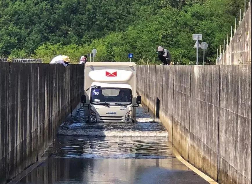 台风季将至 ，这5条行车技巧一定要收藏! - 第1张