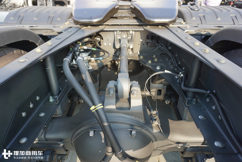 汕德卡的最大竞争对手来了,广汽日野700新款大马力车型实拍评测 - 第8张 - 提加商用车网 汕德卡的最大竞争对手来了,广汽日野700新款大马力车型实拍评测 - 第8张