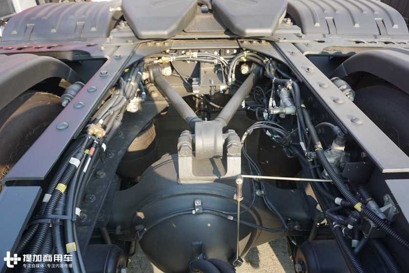 汕德卡的最大竞争对手来了,广汽日野700新款大马力车型实拍评测 - 第9张 - 提加商用车网 汕德卡的最大竞争对手来了,广汽日野700新款大马力车型实拍评测 - 第9张