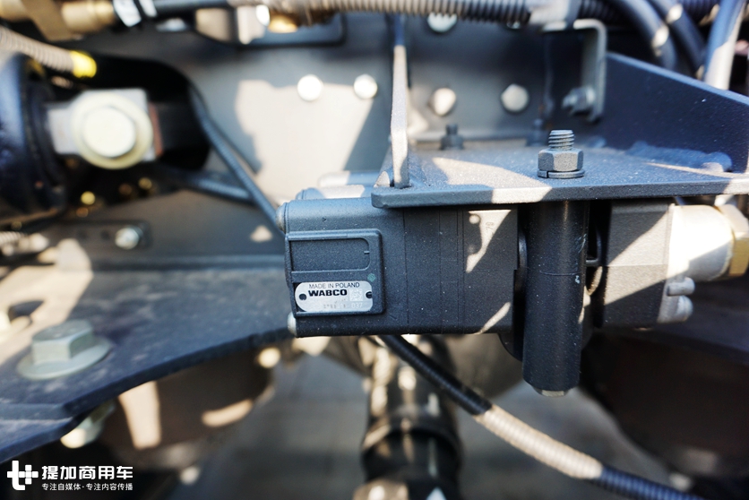 汕德卡的最大竞争对手来了,广汽日野700新款大马力车型实拍评测 - 第11张 - 提加商用车网 汕德卡的最大竞争对手来了,广汽日野700新款大马力车型实拍评测 - 第11张