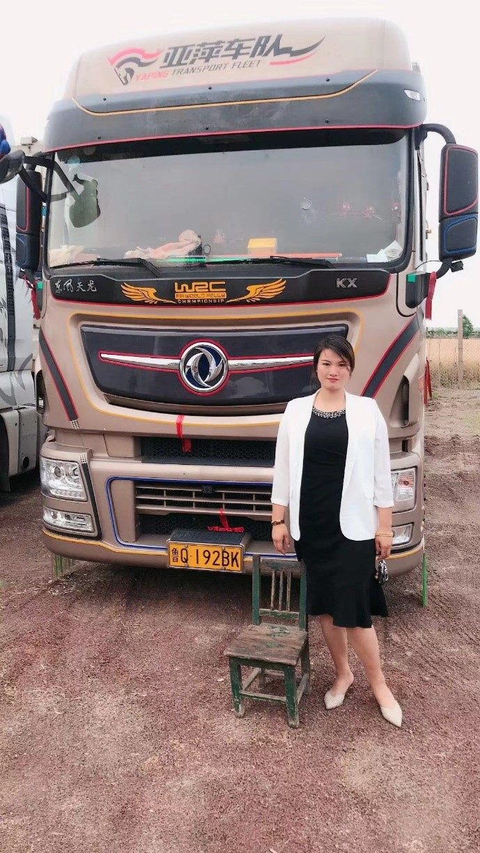 首位周明星车主张亚萍：选择东风天龙KX是一个永不后悔的决定 - 第2张