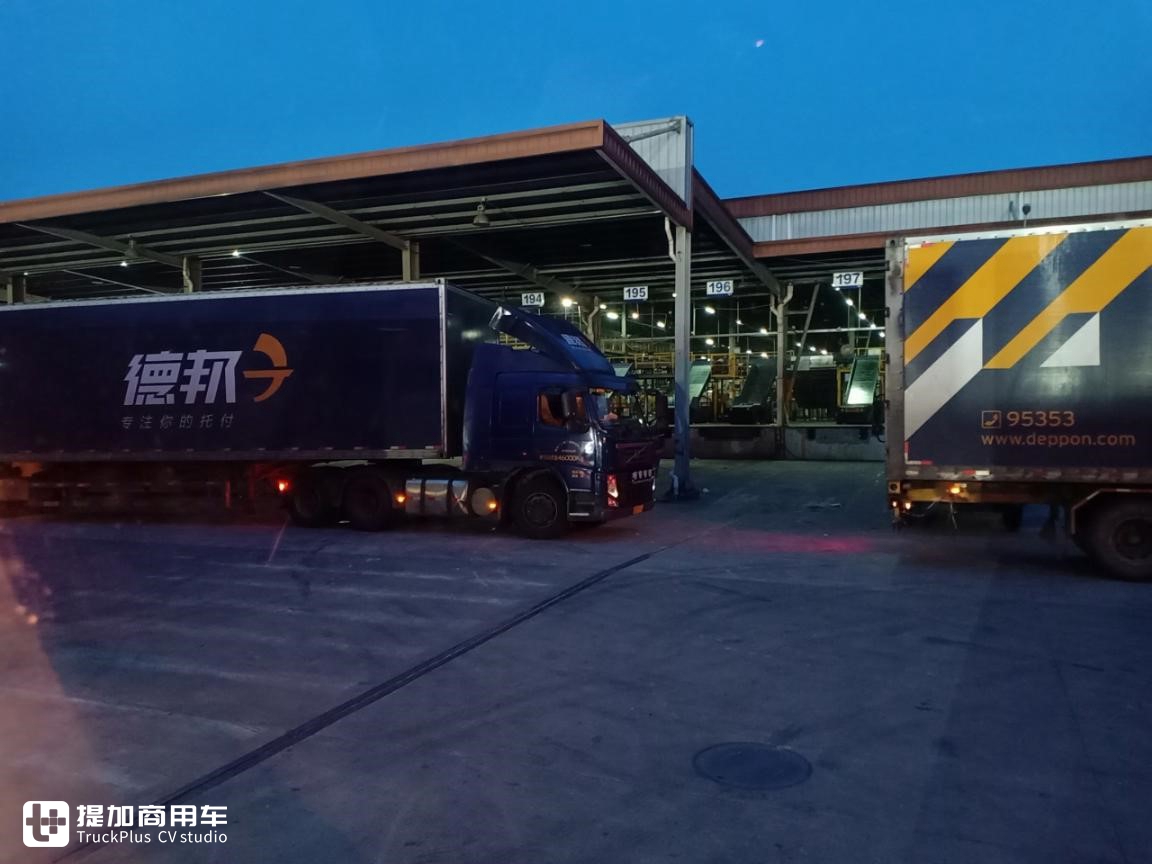 快递公司的进口卡车有多能跑?300万公里很常见,这台沃尔沃就跑了318万多公里 - 第13张 - 提加商用车网 快递公司的进口卡车有多能跑?300万公里很常见,这台沃尔沃就跑了318万多公里 - 第13张